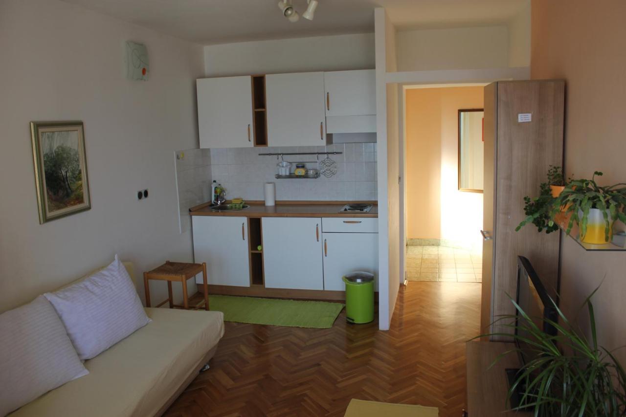 Omis Apartmani Mouse Екстериор снимка