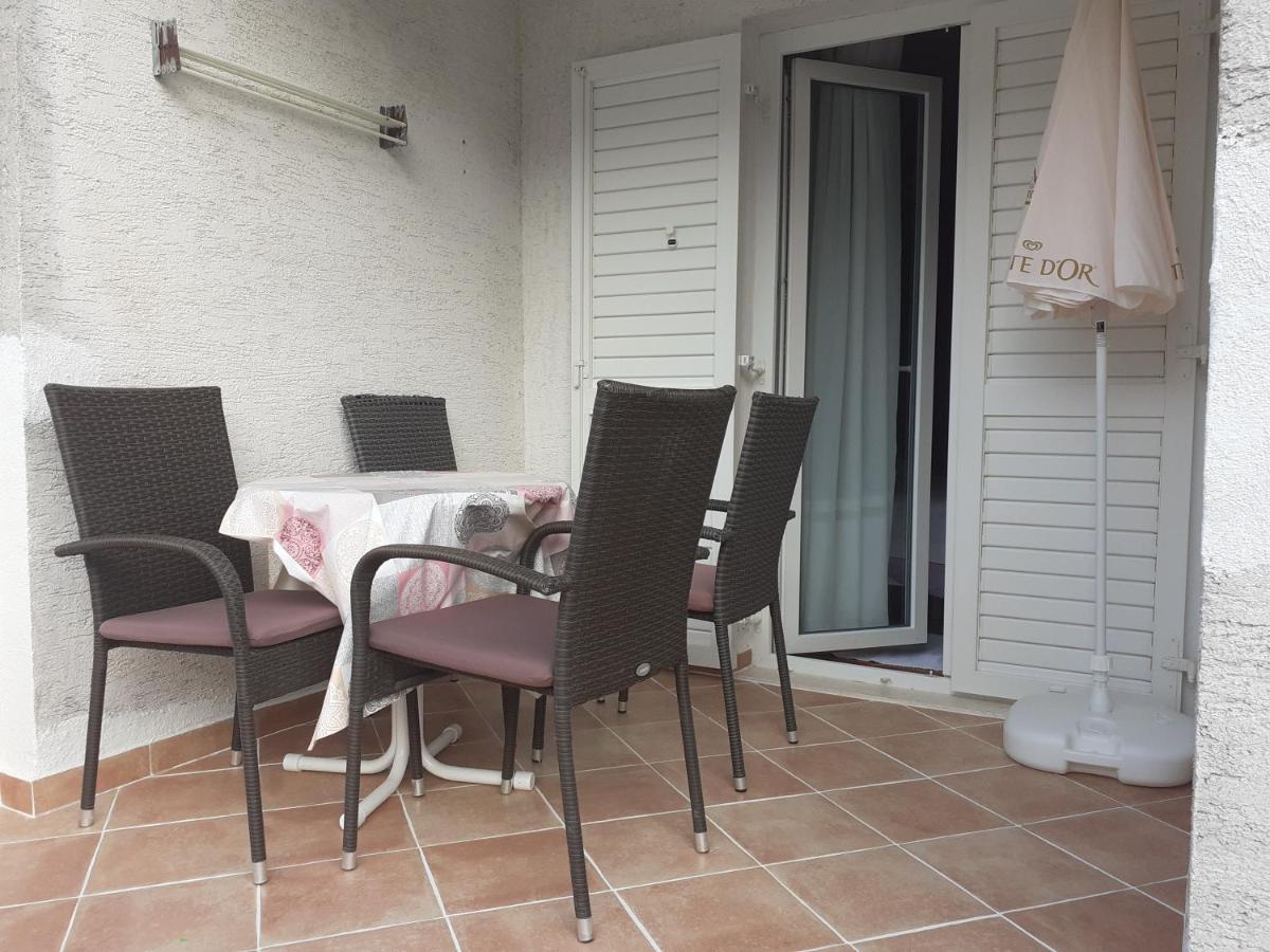 Omis Apartmani Mouse Екстериор снимка